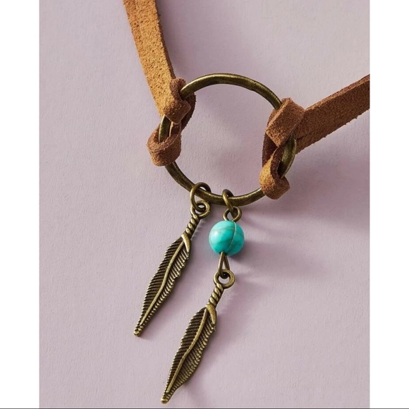 Vegan Leather Turquoise Feather Charm Choker - Picture 4 of 6